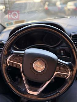 جیپ گراند شیرۆکی